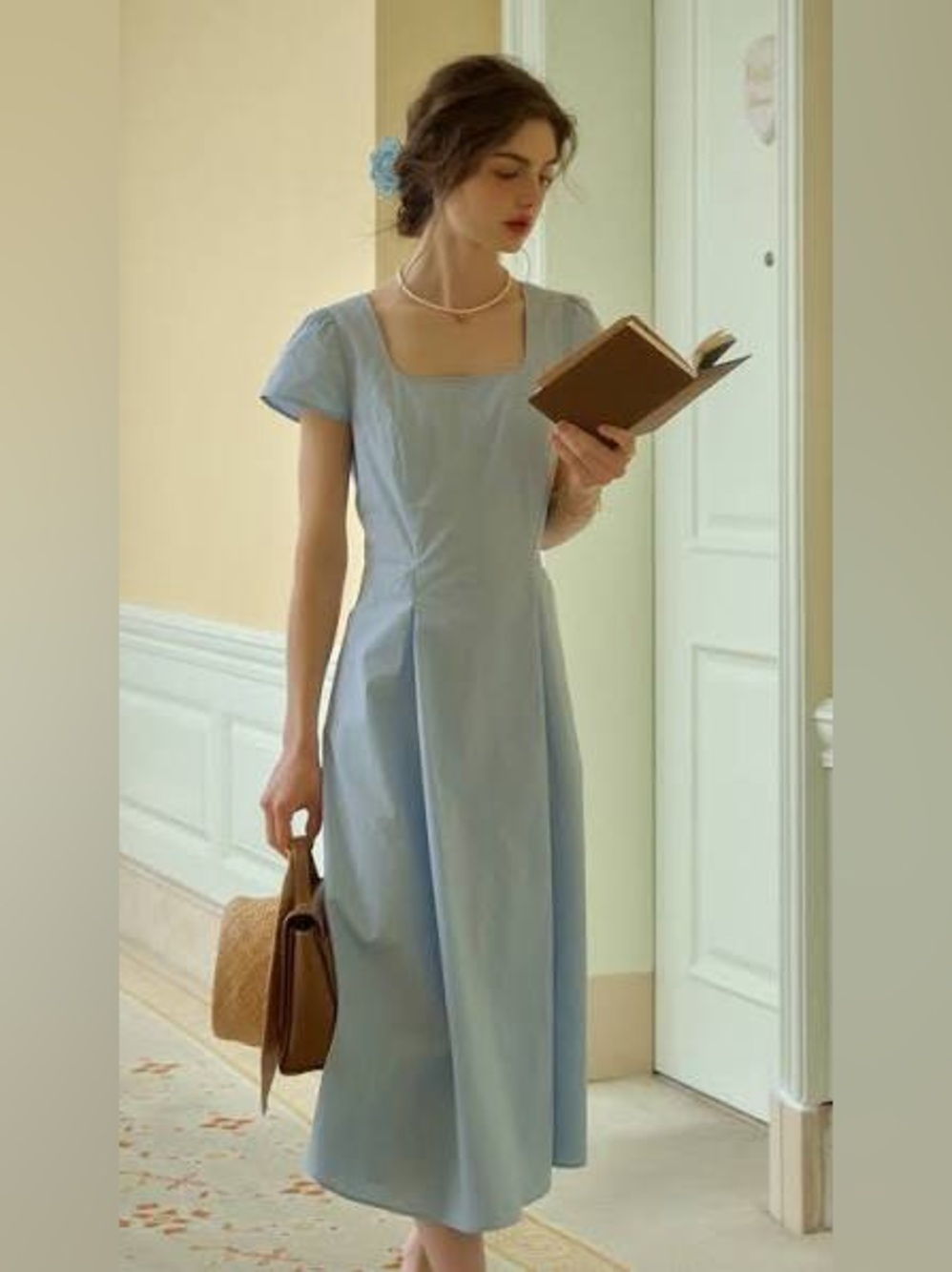 Simple Retro Elly Square Neck Dress